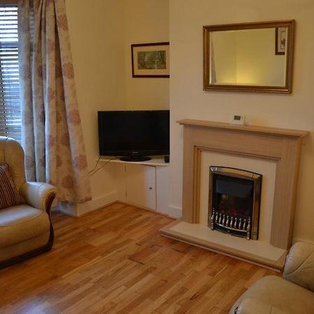Entire 3 Bedroom House Near Caerphilly Station Exterior foto